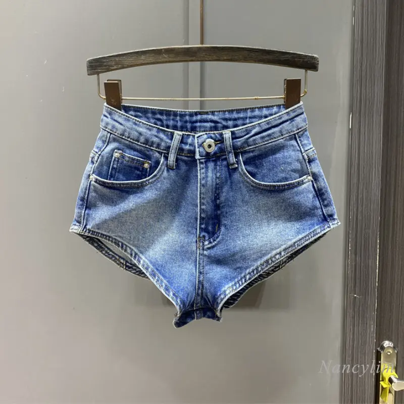 Spring and Summer 2023 Denim Hot Pants for Women New Sexy High Waist Slimming Retro Denim Super Short Shorts Younger Clothes