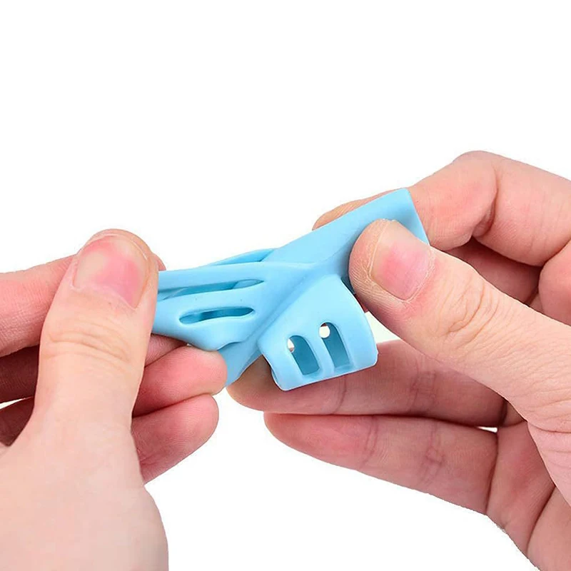 초등학생용 교정 펜꽂이, 아동용 문구 펜꽂이, 부드러운 접착 필기 보조 장치, 2 개