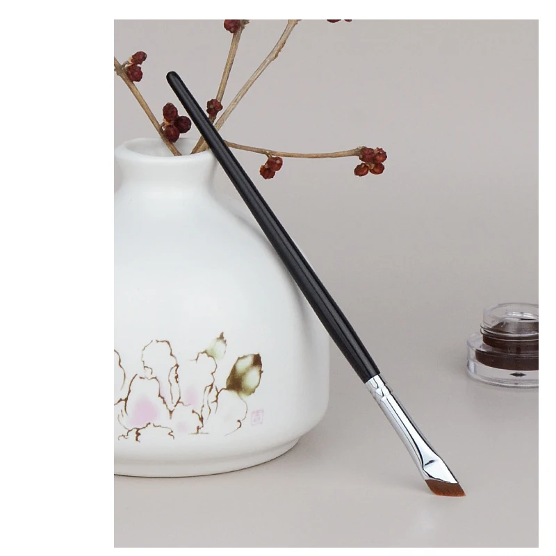 The Thin Eye Liner Makeup Brush Winged Unique Shaped Precision Control