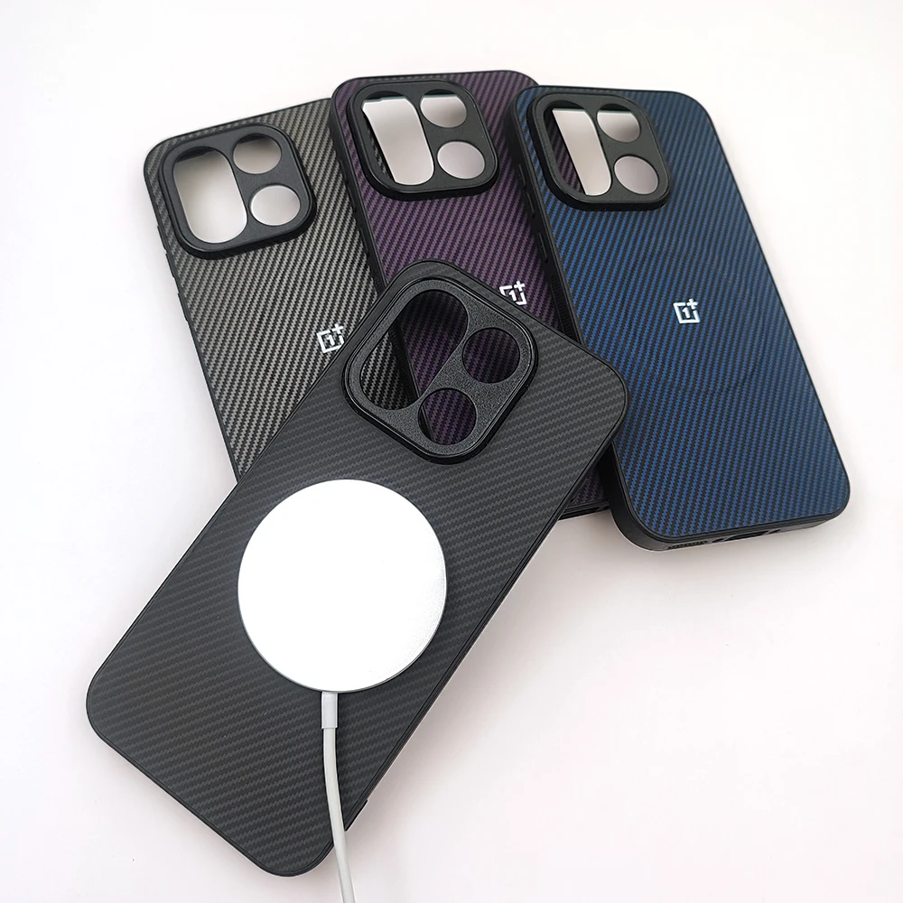 Carbon Fiber Texture Magnetic Wireless Charging Phone Case