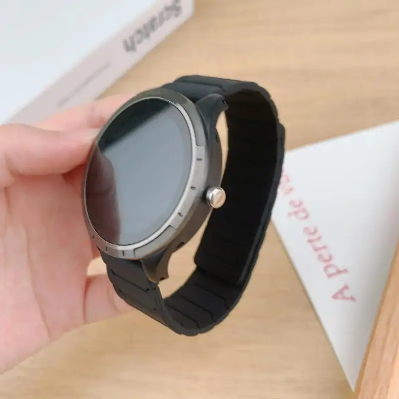 Magnetic Silicone 22mm Band Strap - Universal Fit