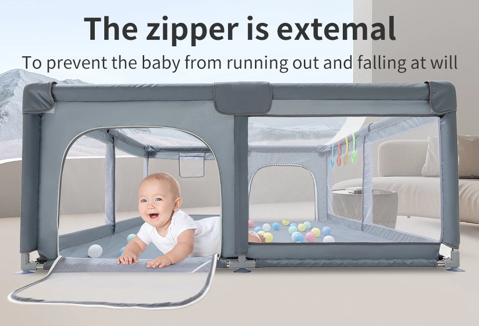 Förälder tittar på barn som leker i lekhagen