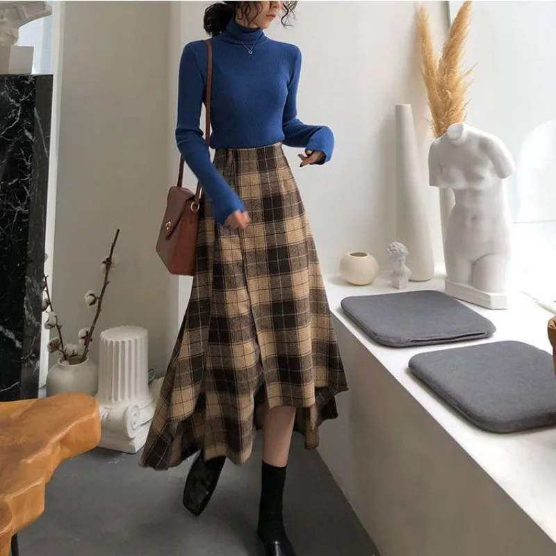 

Women Vintage Plaid Wool Blend Midi Skirt with Irregular Hemline A line High Retro Fish Tail Long Skirt for Autumn and Winter