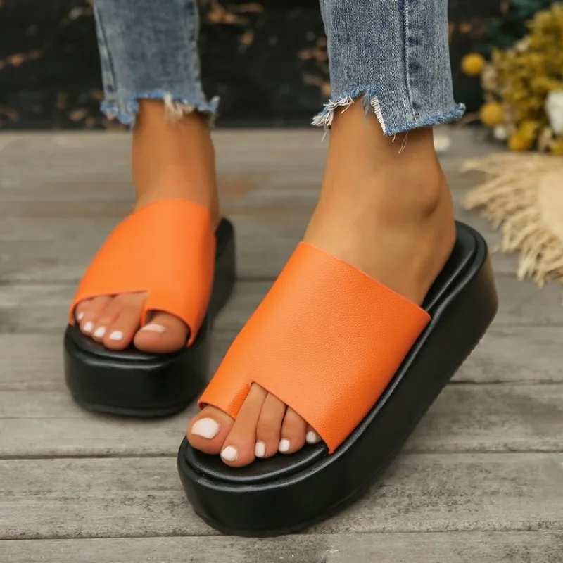 

Летние уличные современные тапочки 2023 модные женские туфли на среднем каблуке