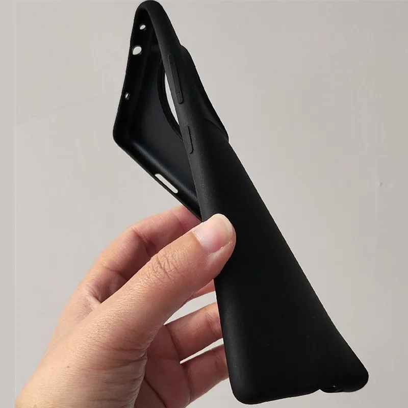 Luxury Ultra Slim Matte Rubber Case - Shockproof & Anti-Fingerprint Cover