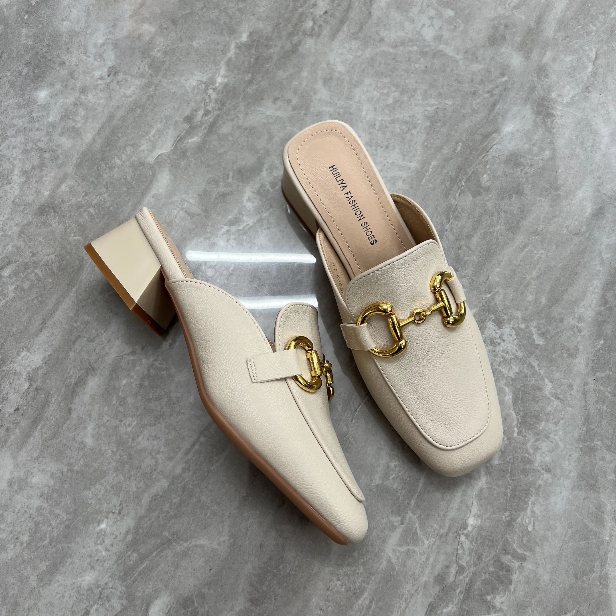 

Mid Heel Muller Shoes Women 2023 Summer New Slippers Flats Beach Loafer Shoes Metal Buckle Closed Toe Mules Femme Outdoor Shoes