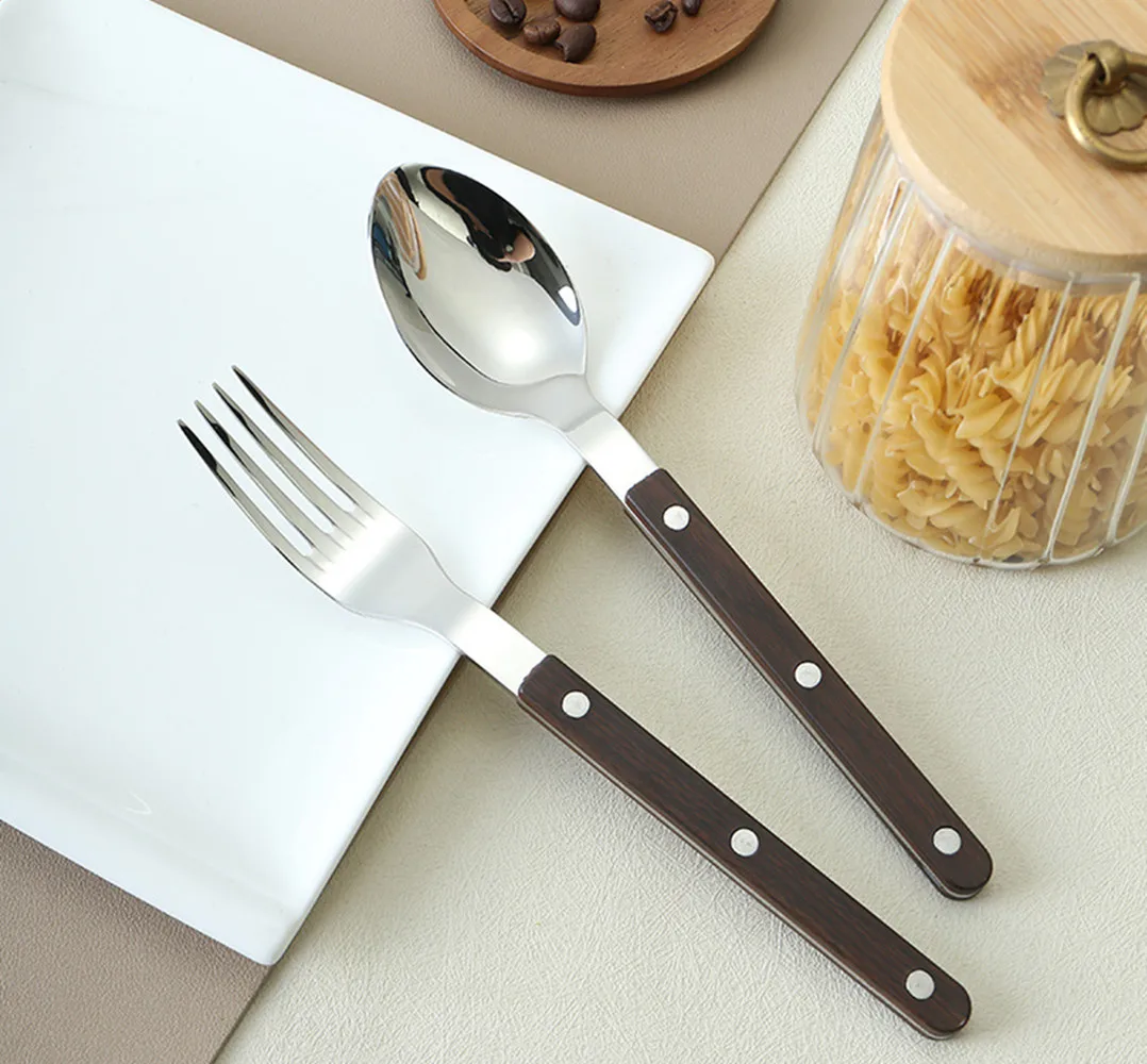 

Новый дизайн, ручка из АБС-пластика, заклепки, Декоративная посуда, набор 4 в 1, ручные столовые приборы из нержавеющей стали с зеркальной полировкой, кухонная утварь