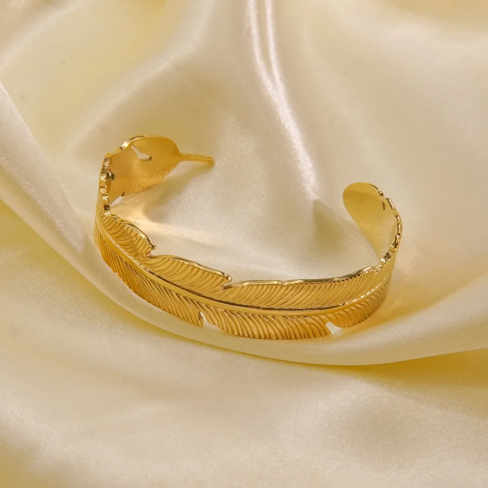 Stainless Steel Bangles Bracelet for Women Luxury Gold Color Cuff Bracelet Femme Fashion Wedding Jewelry Valentines Day Gift 3