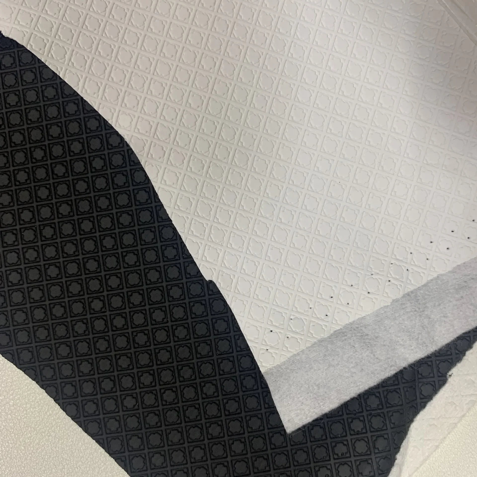 Breathable Anti-Slip PU Leather Sweat Absorbent Yoga Mat Badminton Racket Fishing Rod Sport Grip Leather Cross Pattern