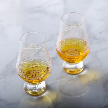 Luxury Engraved Tulip Whiskey Glass Crystal Barware for Cocktails and Spirits