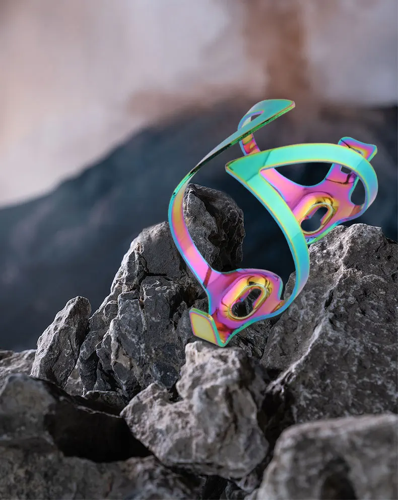 Description Picture 4 of itemGradient Dazzling Colorful Aluminum Bicycle Bottle CageCycling Water Cup Holder Road Bike Mountain Bike Aluminum Bottle Cage