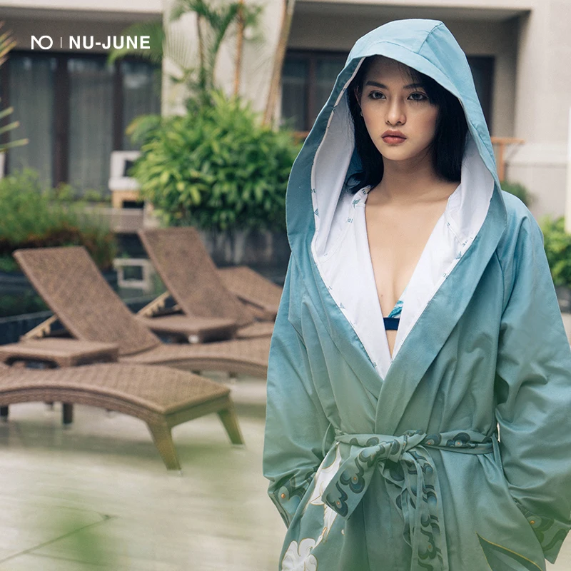 

Microfiber Outdoor Hooded Women Man Swimming Diving Bathrobe Cloak Printing Changing Robe Bath Towel Beach Towel Poncho
