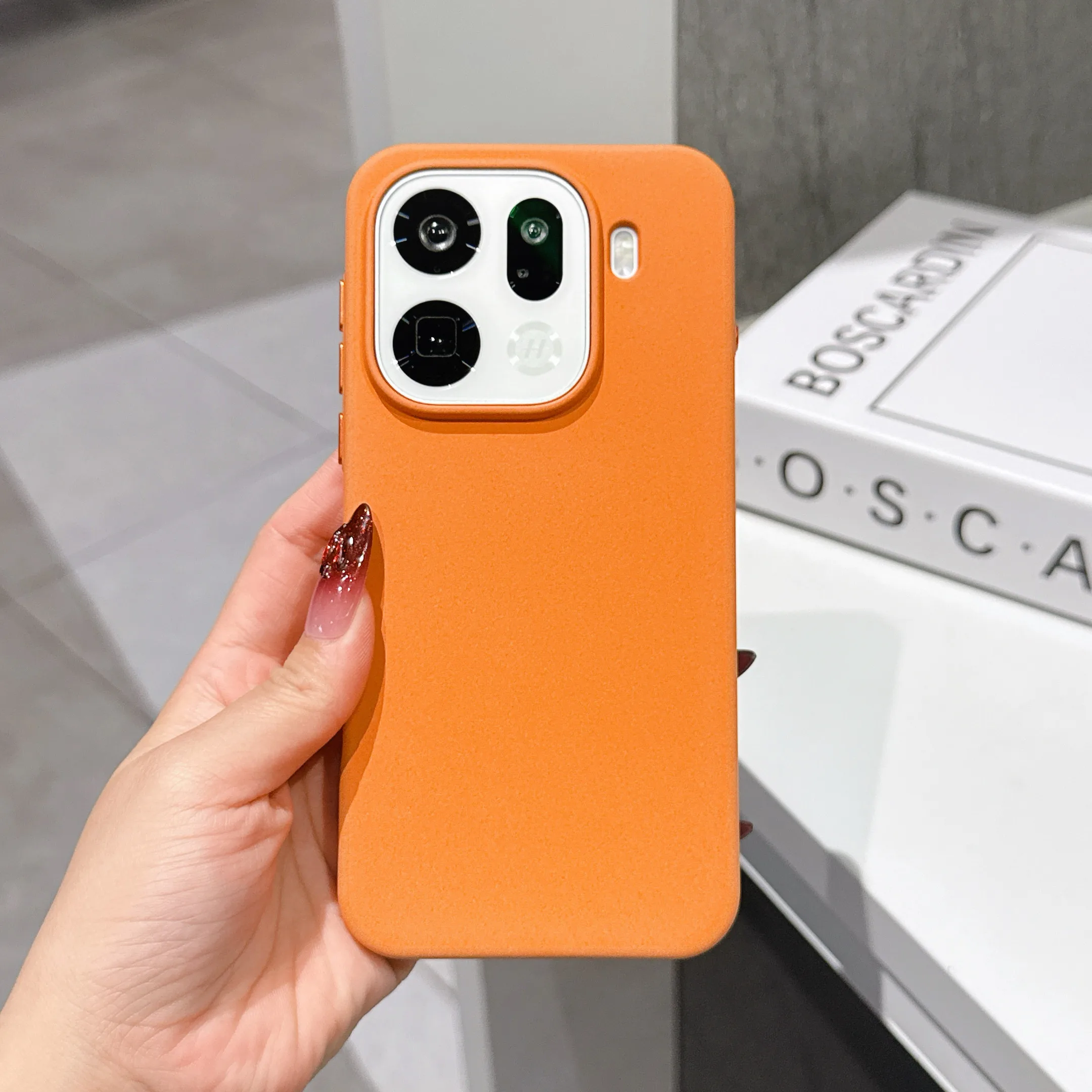 Luxury Matte Fingerprint-Resistant Magnetic Case with Wireless Charging and Premium Shockproof Protection