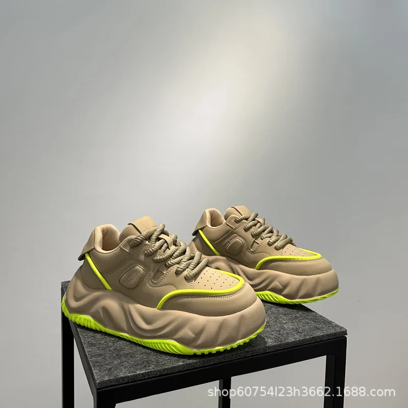 

Роскошная Новинка 2024 универсальная повседневная обувь на толстой подошве для мужчин мягкая подошва увеличивающая износостойкость кроссовки для бега и спорта