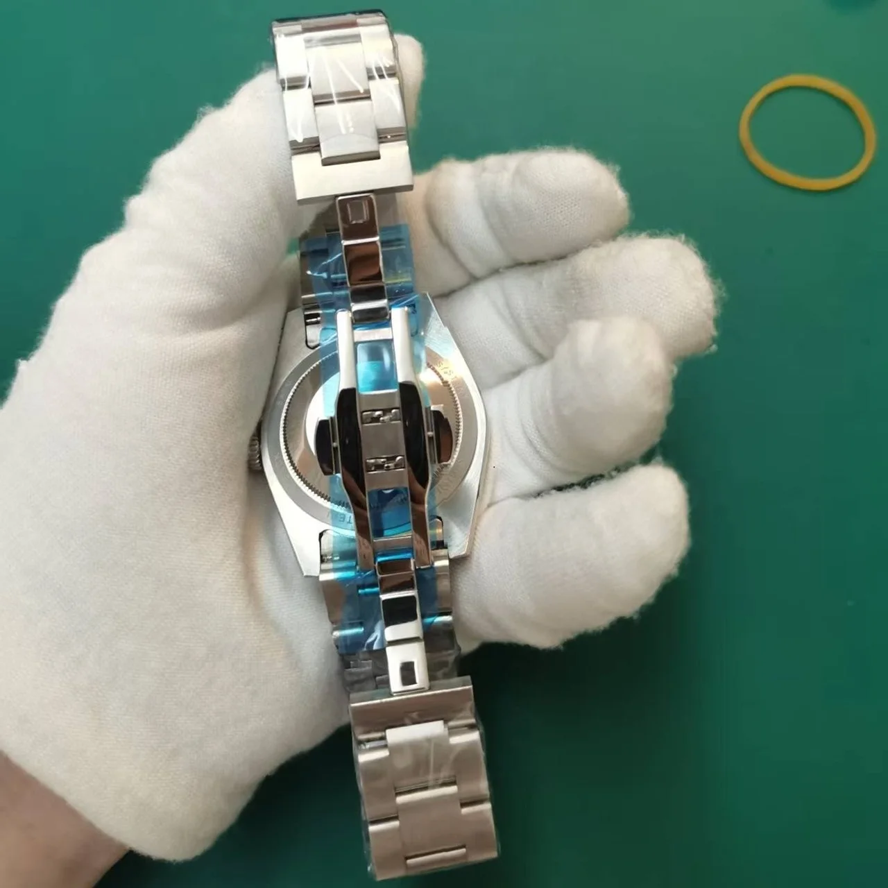 サファイアクリスタルメンズ腕時計ビートクォーツクロノグラフ 50