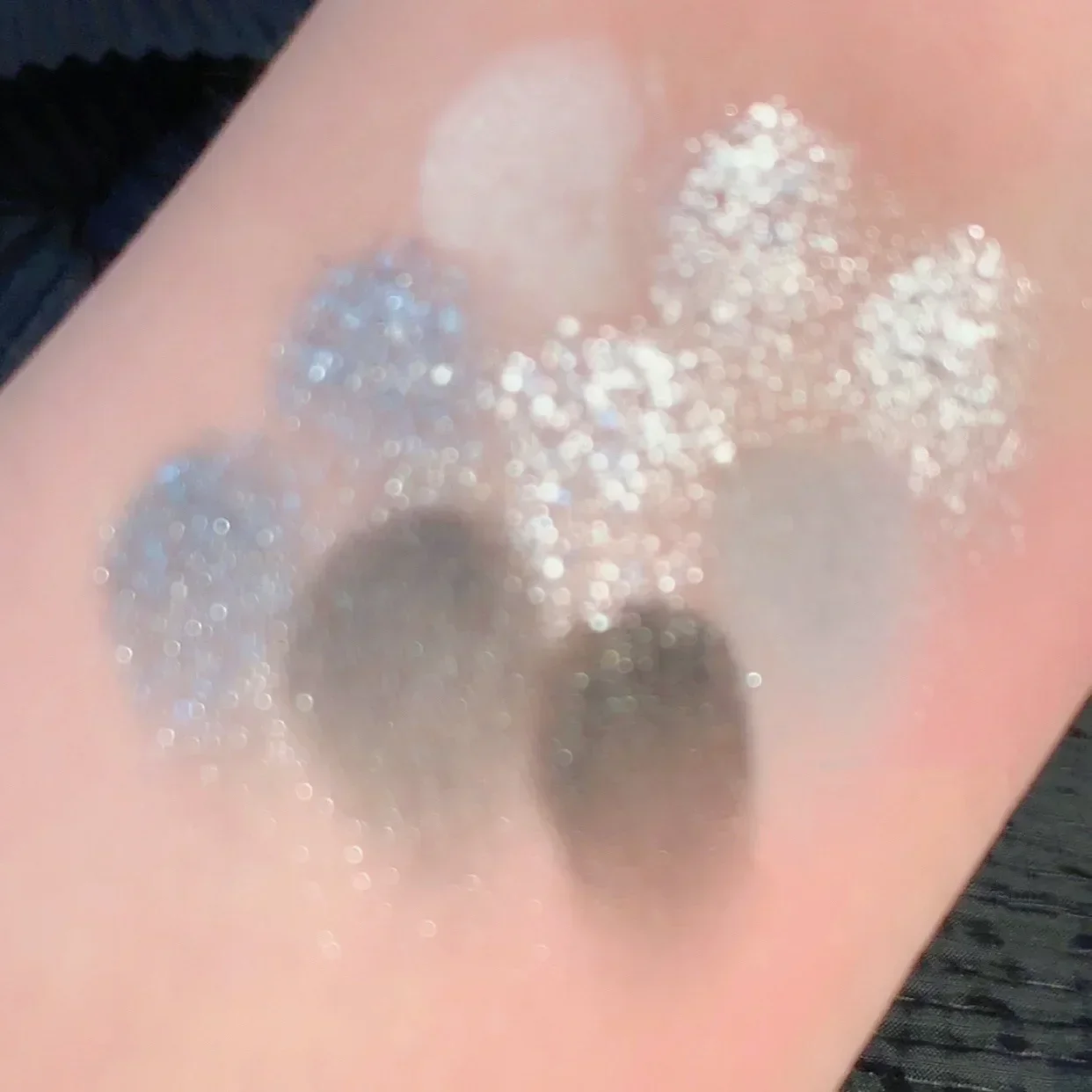 9 Colors Glitter Eyeshadow Palette Eye Shadow Eye Shadow Plate Punk Smokey Cool Toned Eyeshadow Palette Dark Gray Black Nude Eye Pigments Makeup