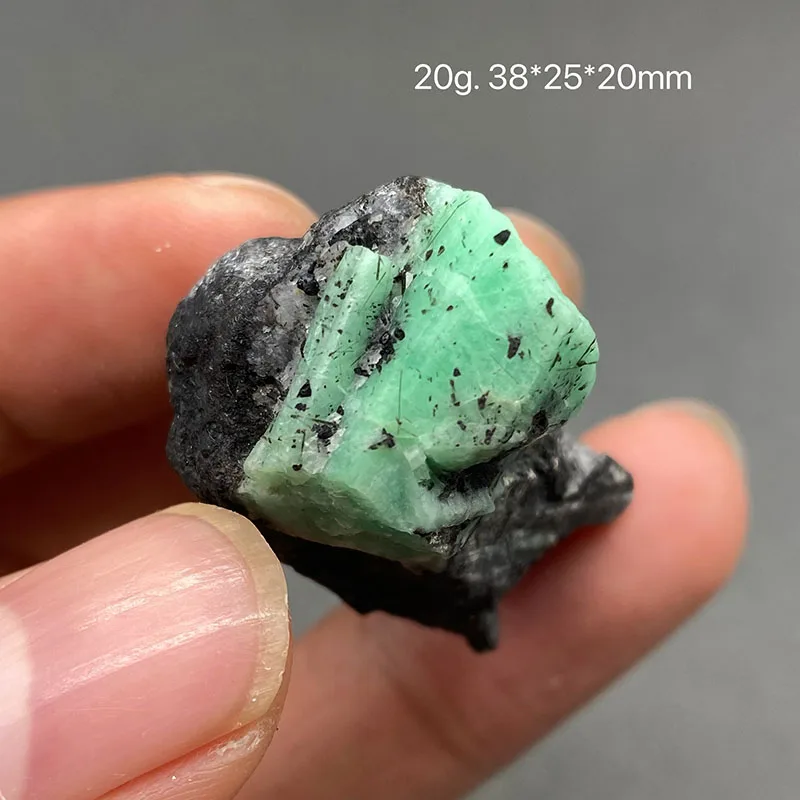 100% natural emerald primitive mineral specimen Healing Crystal gem collection