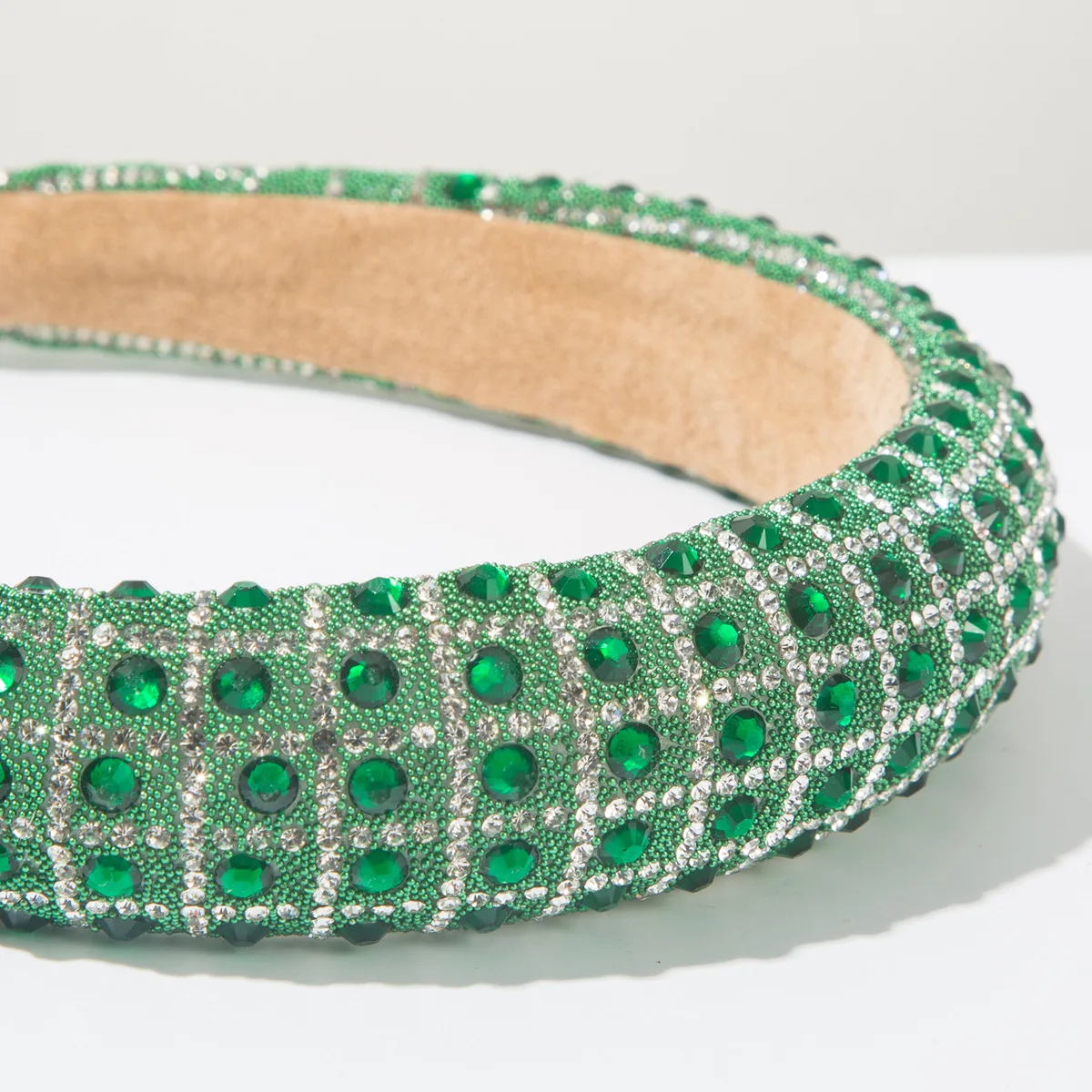 Neues europäisches Mode-Haarband mit glänzenden Strasssteinen für Damen, breites Haarband, luxuriöses, elegantes Party- und Abschlussball-Haaraccessoire – Detail 23