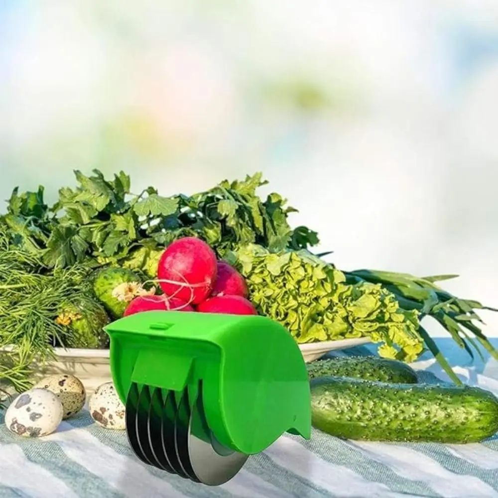 Vegetable cutter Parsley Chopper Roller Herb Roller Mincer Manual Vegetable Cutter with 6 Stainless Steel Blade Kitchen Vegetable Cutter Tool