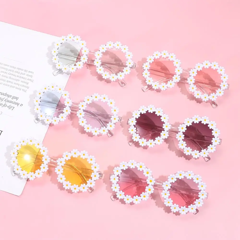 

Retro Daisy Sunglasses for Women Flower Round Sun Glasses Fashion Novel Disco Festival Party Shades for Adults