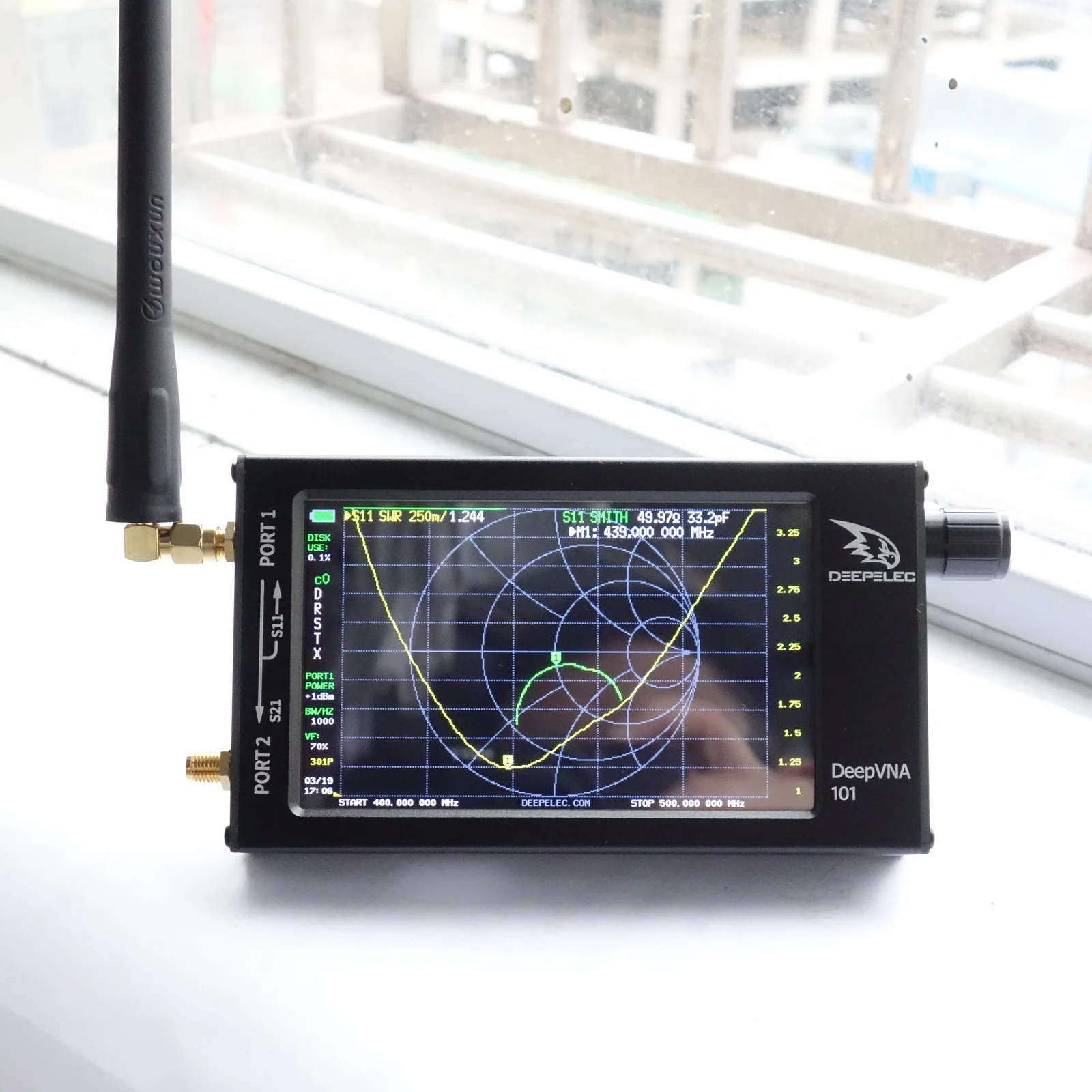 Deepele DeepVNA 101 Handheld Vector Network Analyzer 4.3-inch Screen HF/VHF/UHF Antenna Standing Wave Detector SWR Meter 1.5GHz