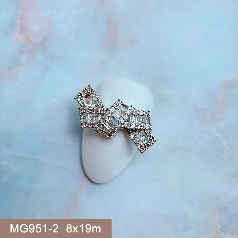10 stücke Luxus Hohl Tropfen Bogen Schlange Zirkon Kristalle Metall Nägel Schmuck Dekorationen Nail art Zubehör Charms Teile Liefert – Detail 24