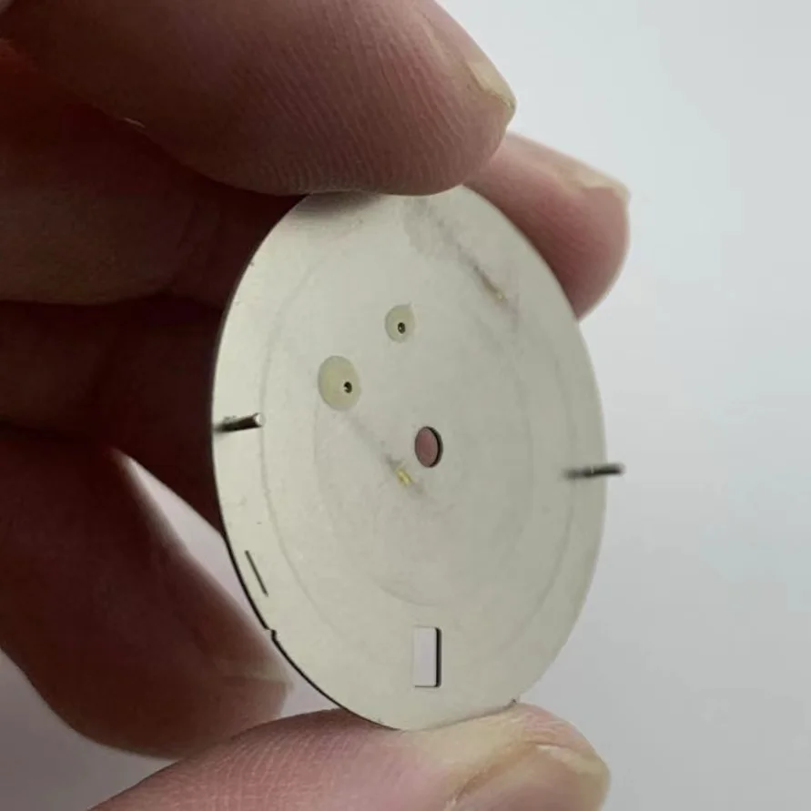 아름다운 녹색 3.8 숫자 싱글 캘린더 다이얼, NH35 자동 기계식, 29mm 다이얼, 강한 빛과 S 로고, 28.5mm