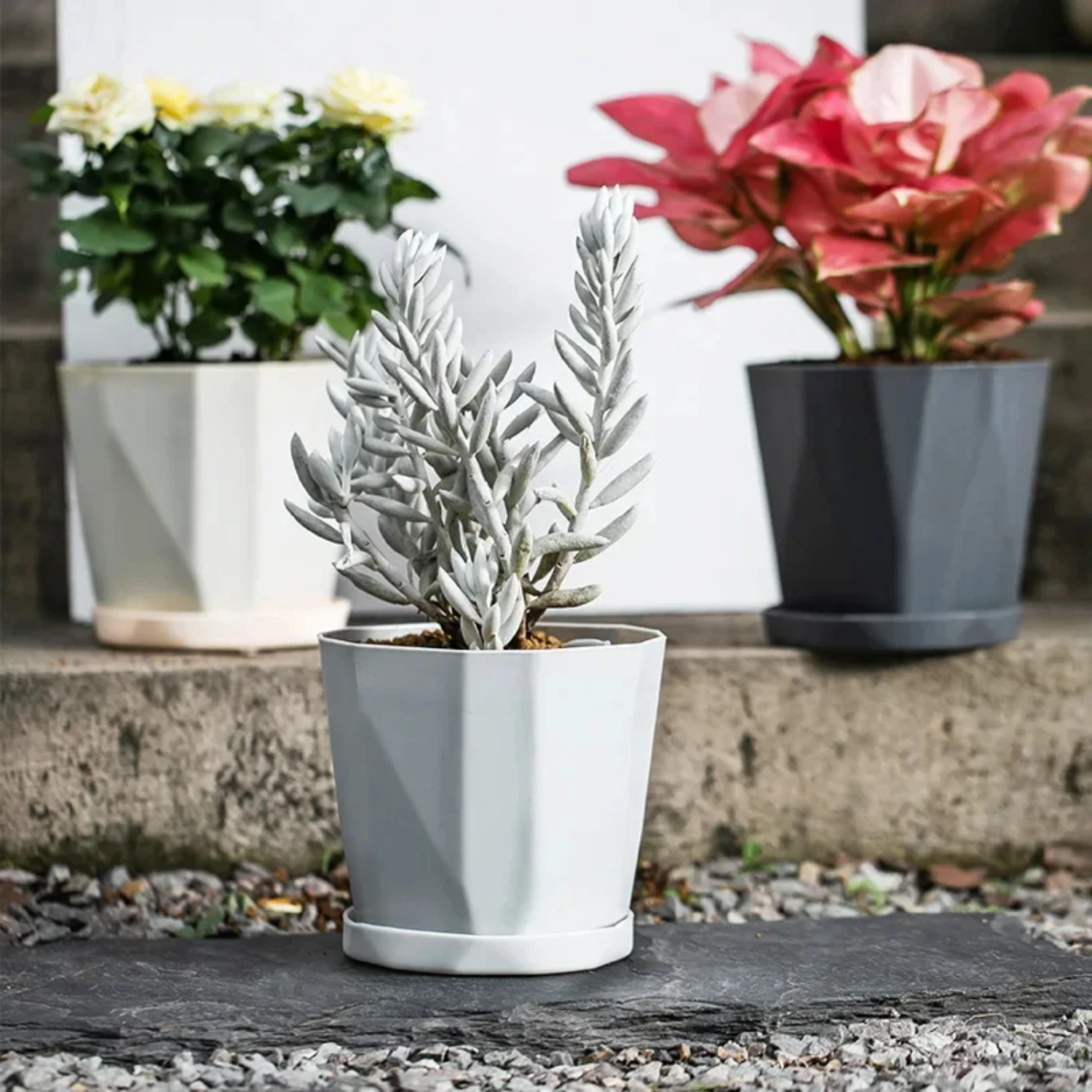 Large Plastic Flower Pots – Indoor & Outdoor 2