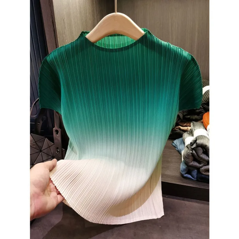 

Постепенная цветная плиссированная футболка с круглым вырезом, топ, универсальная облегающая футболка с коротким рукавом для поездок, женская летняя футболка 2023