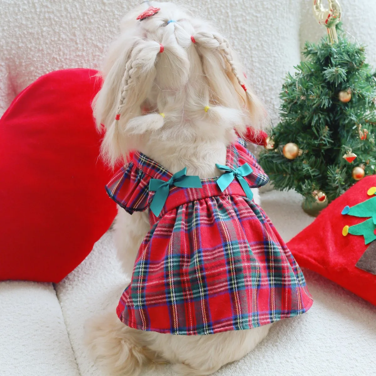 380A Red Plaid School-Style Dress with Bow Accents and Flutter Sleeves Is Suitable for a Christmas Party