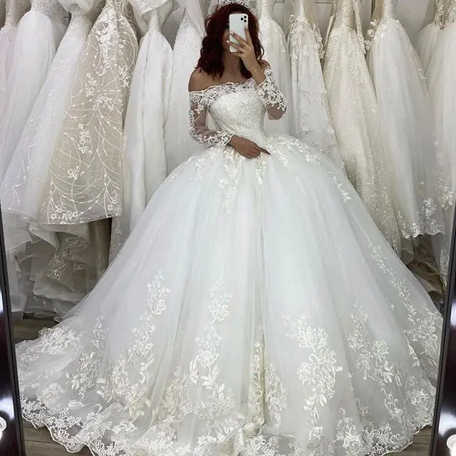 

Gorgeous Dubai Princesa Ball Gown Wedding Dresses Long Sleeve Lace Appliques Wedding Gowns vestido de festa de casamento