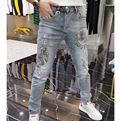 Streetwear Mens Jeans Hip-hop Rhinestone Designer High Quality Mens Wathet Denim Trousers Fashion Trend Slim Casual Male Pants
