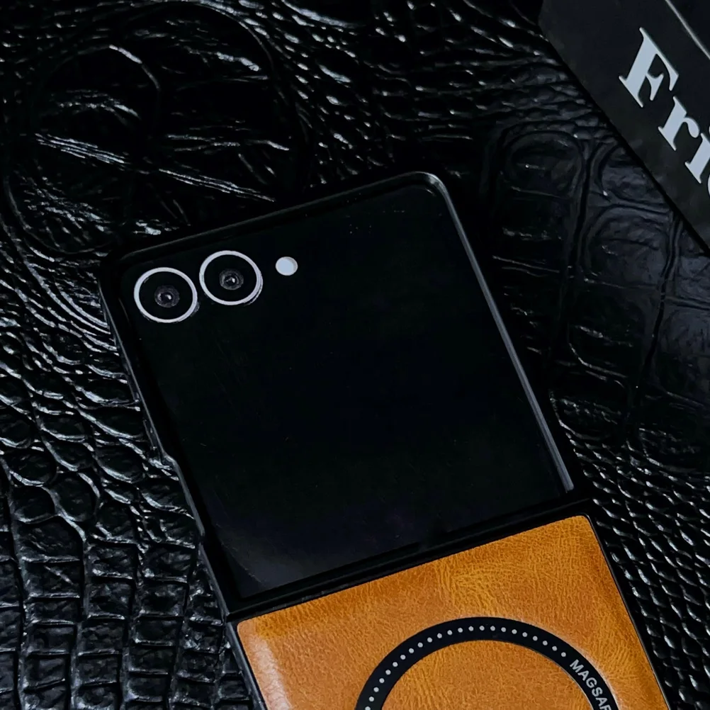 Vintage-Style Vegan Leather Pattern Case with Magnetic Ring and Camera Protection