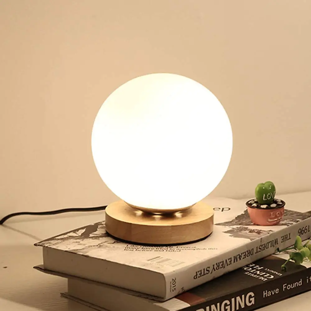 Lampe de table cocooning et cubique en verre