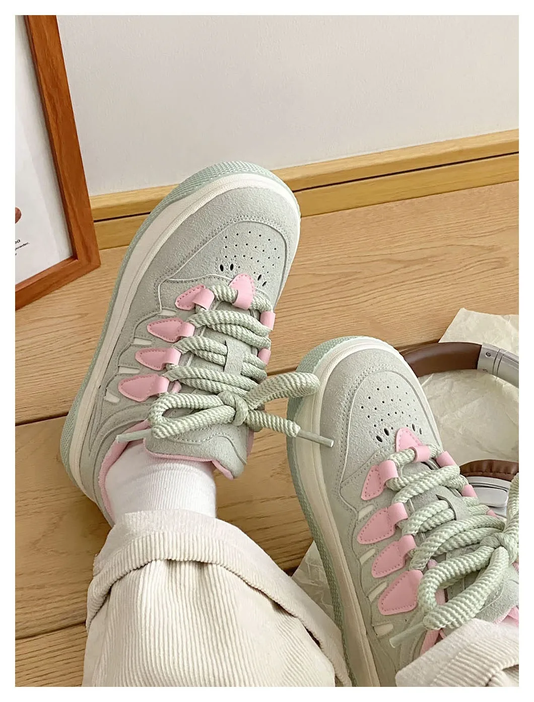 2024 Ins Trendy Customized Thick Sole Retro Women's Sports Shoes Mixed Colors Lacing Comfortable Top Women's Casual Shoes 24-164