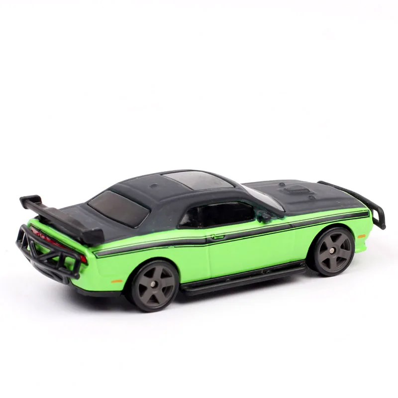 Sólo coche escala 1/55 Dodge Challenger SRT8 Jeep Wrangler Rubicon Stunt Stars Tej Diecasts y vehículos de juguete model