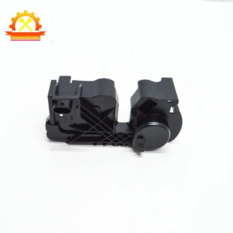 A2468700558 End Switch Bonnet Clasp Lock For Mercedes W176 W246 Mercedes W117 C117 X117 CLA W447