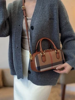 Unique Design Women's Handbag Fashionable Versatile Single Shoulder Crossbody Bag British Style Leisure Scene Check Pattern