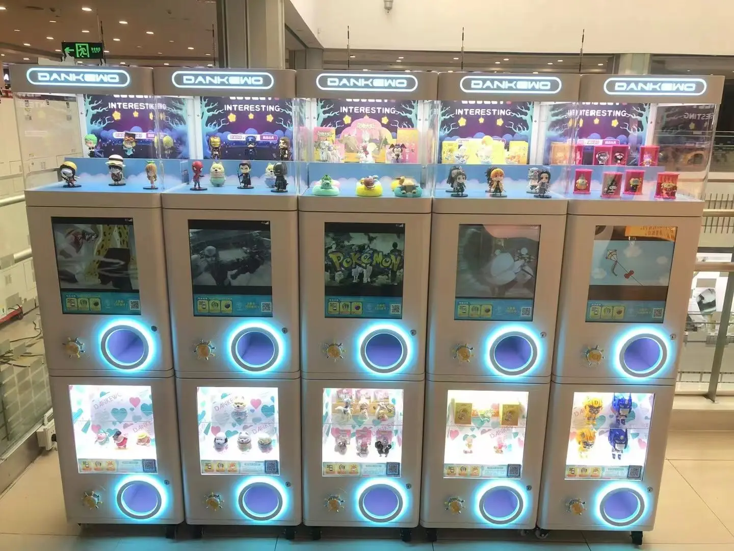 Description Picture 5 of itemPopular Coin-Operated Vending Machine for Kids Gachapon Toy with Balls Twist Game Fun Amusement Machine