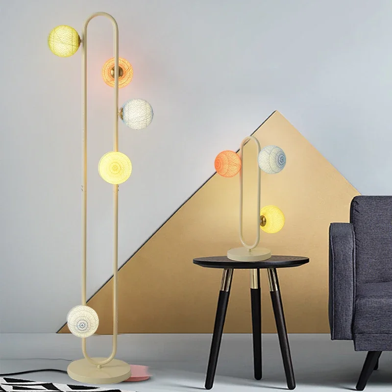 TEMAR Floor Lamp Image 2