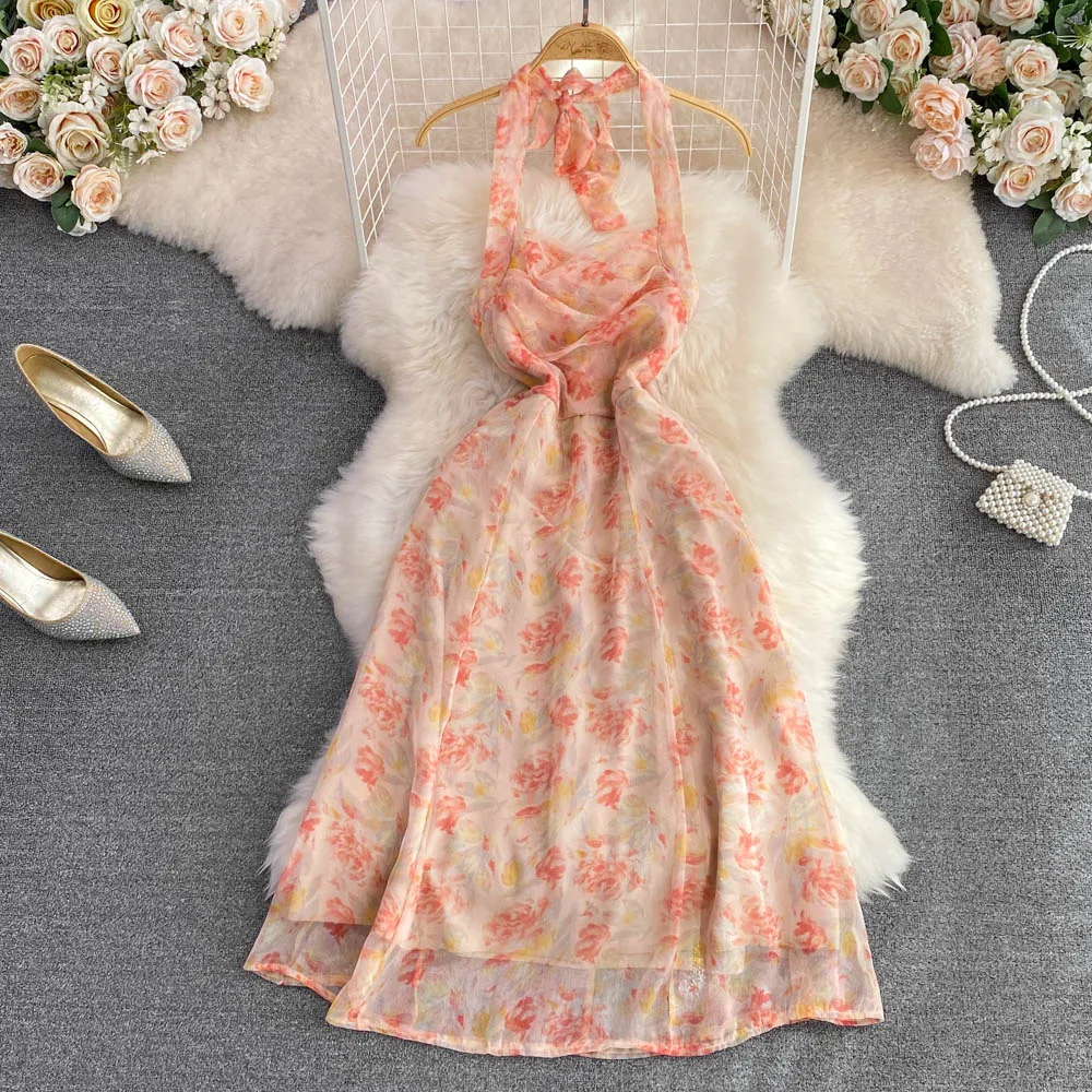 

Retro Halter Neck Suspender Long Dress Seaside Vacation Waist Thin A-word Floral Dress