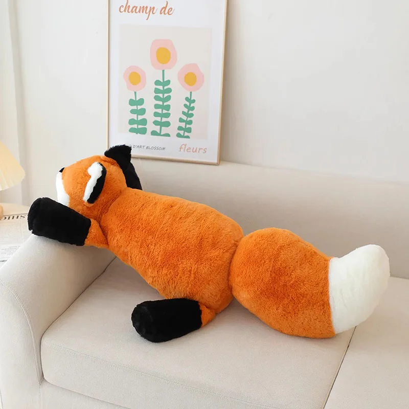 オレンジ色のキツネのぬいぐるみ,大きな尾,子供のための誕生日