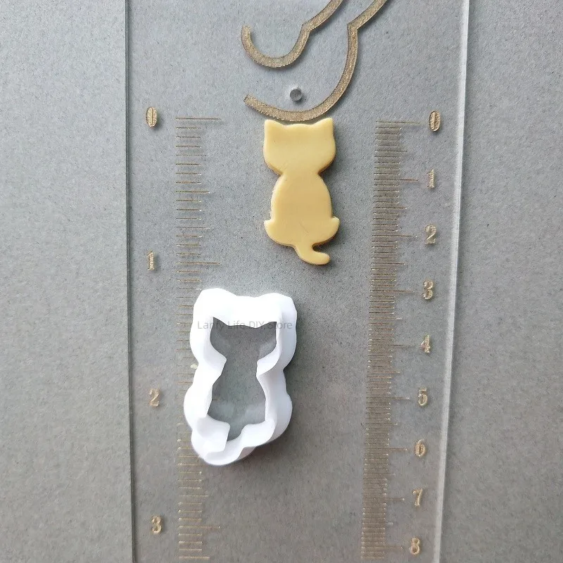 Description Picture 3 of itemCute Cat/Butterfly Polymer Clay Molds Cat Head Clay Cutter For DIY Soft Pottery Earrings Ceramic Jewelry Cutting Tool