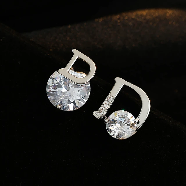 European and American personality shiny D letter asymmetric Earrings sexy party queen Earrings fashion trendsetter lady Earrings Silver Plated