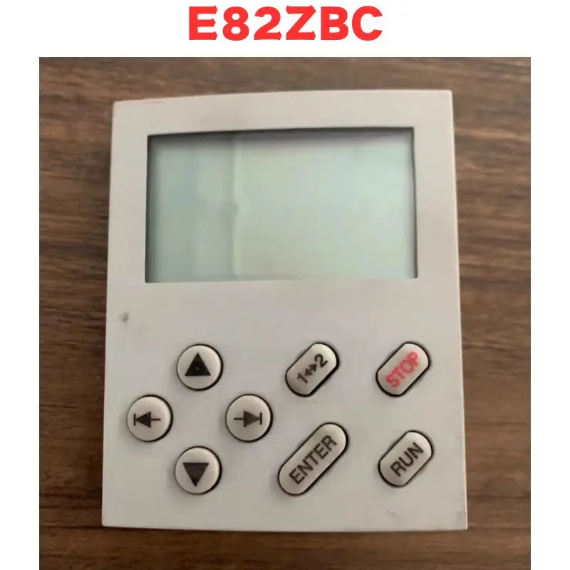 Бывшая в употреблении Рабочая панель E82ZBC протестирована ОК