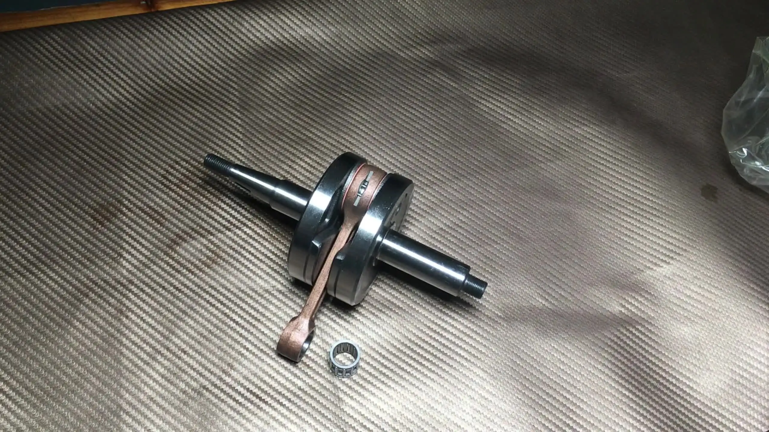 売れ筋がひ贈り物! YZ85 エンジン クランク エンジン、冷却装置