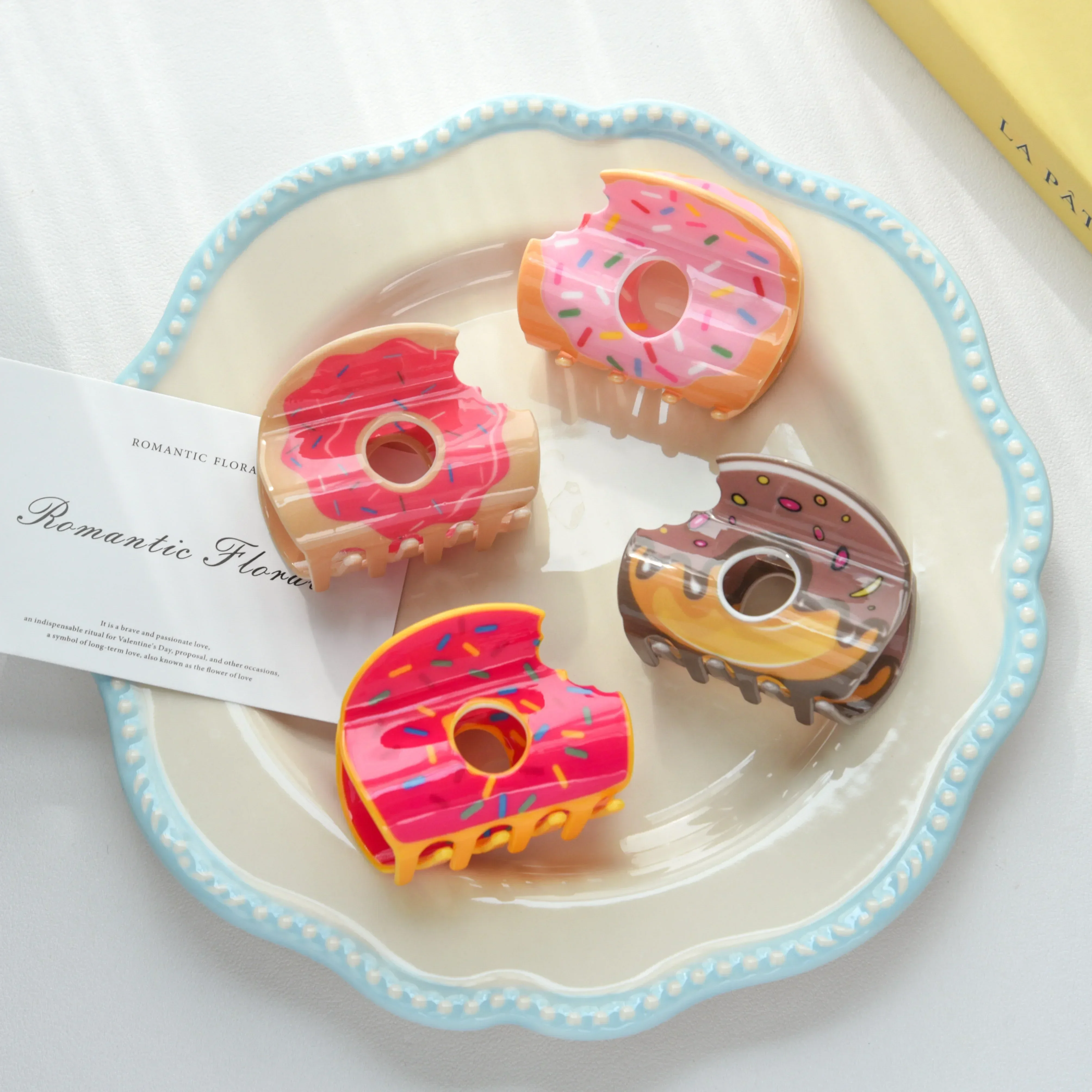 DS Creative Food Series Colorful Donuts Hair Claw Acrylic Claw Clips Delicious Donuts Crab Hair Clips for Women Hair Accessories