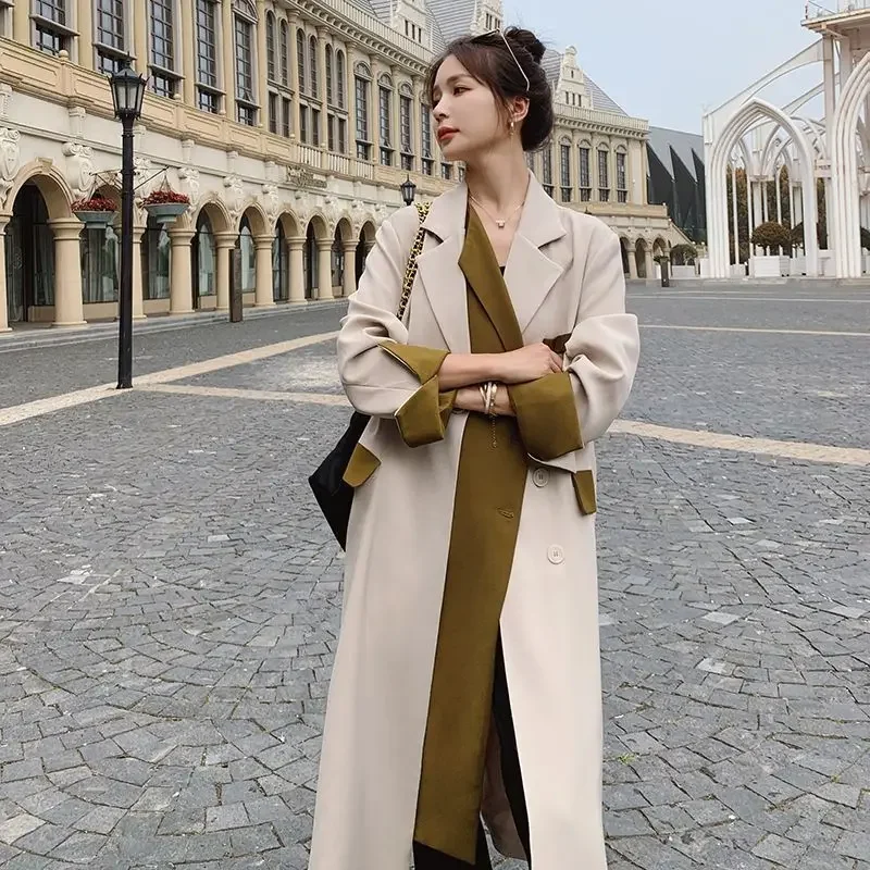 2024 New Women Temperament Long Knee-Length Trench Coat Female Fashion Design Sense Niche Outcoat Casual Versatile Outerwear white shirt female design sense niche spring new 2022 lace bottoming chiffon blouse sweet women s long sleeve top temperament