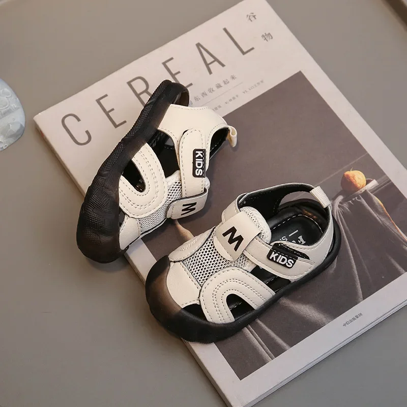 Kids Sandals 2025 Summer New Boys' Toes Capped Hollow Walking Shoes Children Beach Shoes Casual Versatile for Vacation Air Mesh