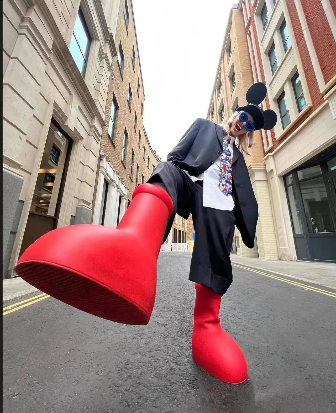 Mua Big Red Boot Anime Creative TPU EVA Big Red Shoes Fashion Trend Big Red  Boots Funny Boots (8.5) trên Amazon Mỹ chính hãng 2023 | Giaonhan247
